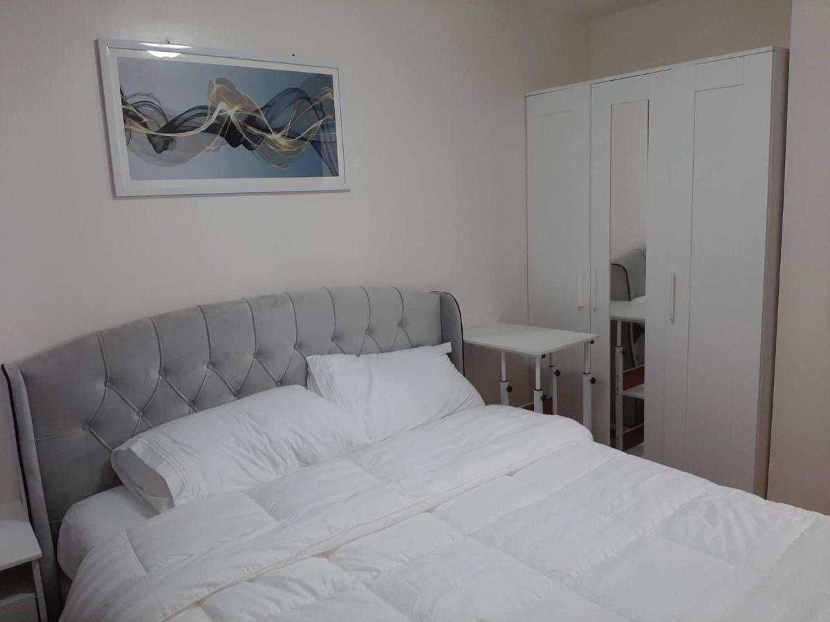 Lovely 2 Bedroom Condo With Free Secured Parking Маніла Екстер'єр фото